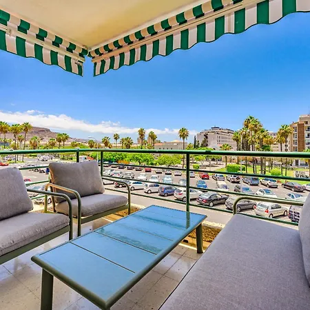 3-bedroom In Playa De Americas With Ac, Pool, Parking Apartment